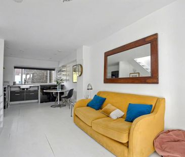 3 bedroom terraced house to rent - Photo 4