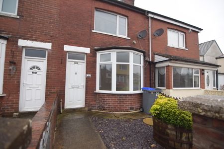 To Let 2 Bed Mid Terraced House - Photo 5