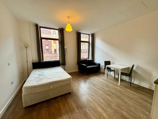 Studio to rent - Photo 1