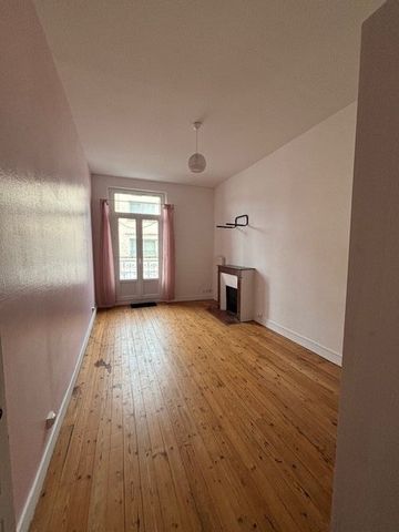 Location Appartement 3 pièces 85m² ANGOULEME 16000 - Photo 2