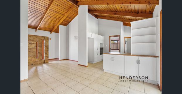 SPACIOUS FAMILY LIVING WITH AIR CON & HUGE YARD - Photo 1