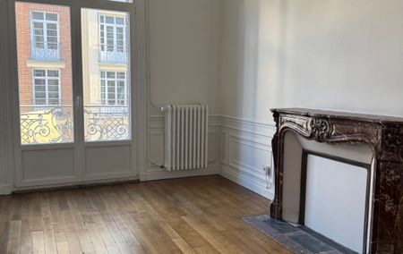 A Louer Reims Hyper Centre T4 120m² - Photo 2