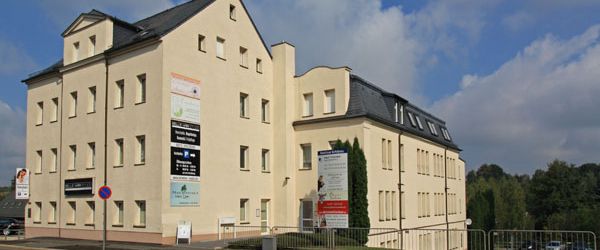 Gemütliche DG-Wohnung mit EBK – ID 182 - Photo 1