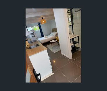 North Burleigh — Whole 2 Bedroom, 1 Bathroom Unit | Beach Side of G... - Photo 6