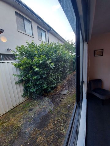 Caroline Springs - Photo 2