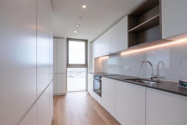 225 Marsh Wall, London, E14 - Photo 1