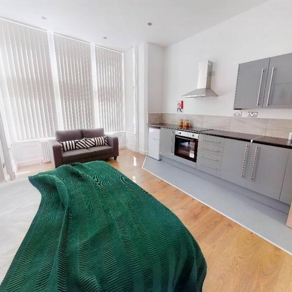 Studio to rent - Photo 1