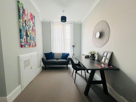 5 bedroom terraced house to rent - Photo 4