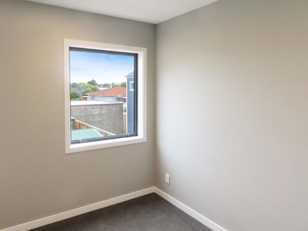 WATERLOO LIVING - Photo 4