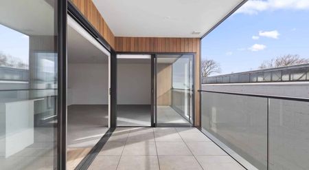 Huge garage/workshop and beautiful home!! - Photo 5