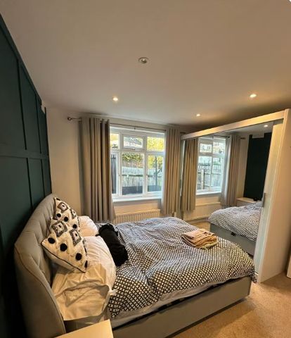 2 Bed Maisonette, Westwood Court, SW19 - Photo 4