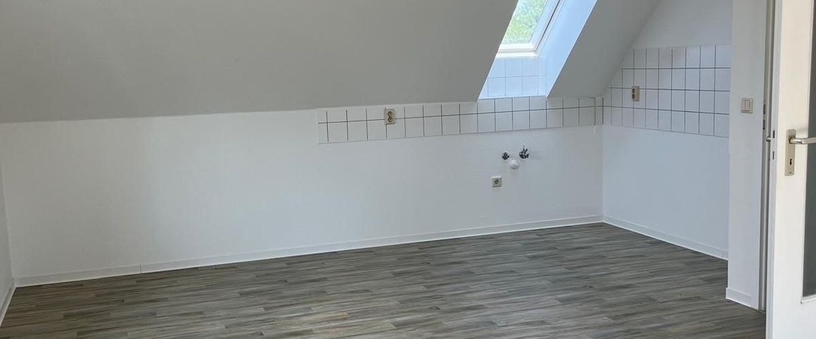 kleine 2- RWE im Dachgeschoss unweit vom Bärwalder See ! - Foto 1