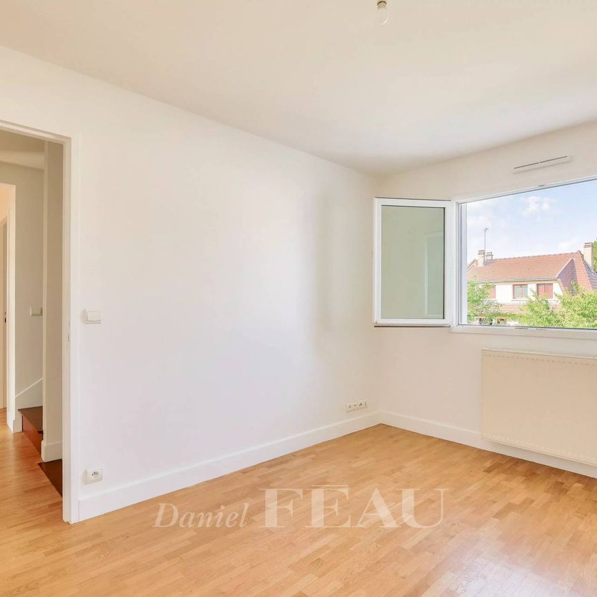 Location maison, Nanterre, 9 pièces, 322 m², ref 85124145 - Photo 1