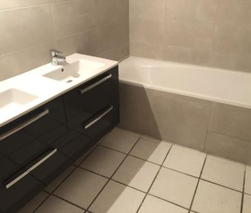 APPARTEMENT ST PERAY - 4 pièce(s) - 85.78 m2, - Photo 6