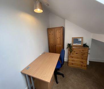 Flat 3, 95 Grafton Street – Student Accommodation Coventry - Photo 1