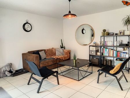 2 ½ ROOMS – Top Floor! - Foto 2