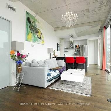 Furnished 2 Bedroom, 2 Bathroom Sub-Penthouse - The Fashion House - Photo 4