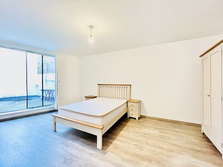 2 Bed Flat, Brixton Hill, SW2 - Photo 3