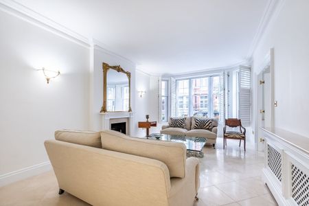 4 bedroom flat to rent - Photo 2