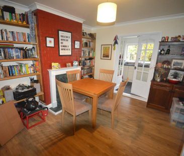 3 bedroom semi-detached house to rent - Photo 3