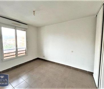 Location Appartement 3 pièces 54m² LA SEYNE SUR MER 83500 - Photo 6