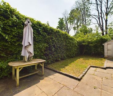 2 bedroom end of terrace house to rent - Photo 3