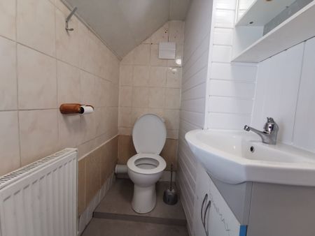 2 Bed Flat, Oak Tree Dell, NW9 - Photo 5