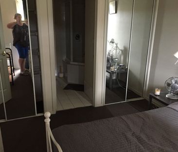 Narrabundah - Photo 1