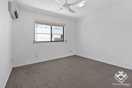 Stylish 3-Bedroom Apartment in the Heart of Newstead - Photo 5