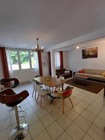 Location Appartement 4 pièces 87m² LILLE 59800 - Photo 2