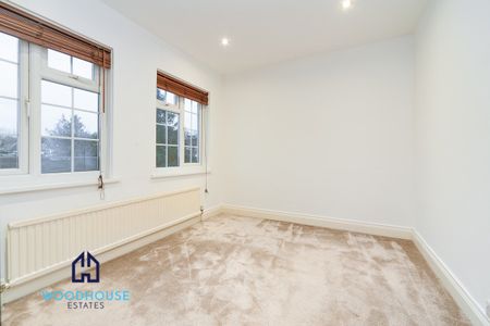 Brookfield Crescent, Mill Hill, NW7 - Five Bedroom Semi-Detached House To Rent - £912pw / £3,950pcm - Photo 3