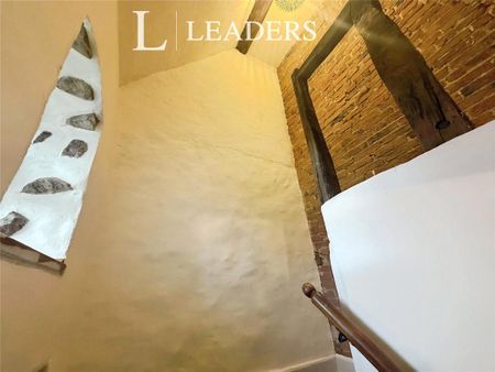 3 bedroom detached house to rent - Photo 3