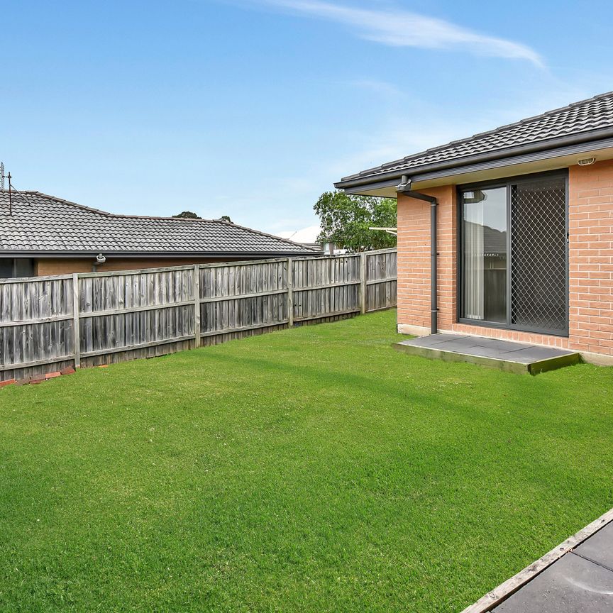 2 Kite Street, Aberglasslyn NSW 2320 - House For Rent | Domain - Photo 1