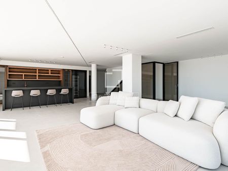 New build 5 Bedroom house / villa for rent in Bellamar, Barcelona - Photo 2