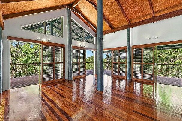 Tree House Retreat - Photo 1