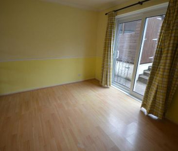 3 bedroom detached house to rent - Photo 2