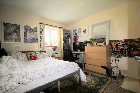 6 bedroom end of terrace house to rent - Photo 2