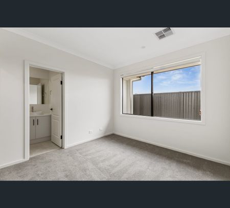 50 Mitford Grove, Gawler East, SA 5118 - Photo 2