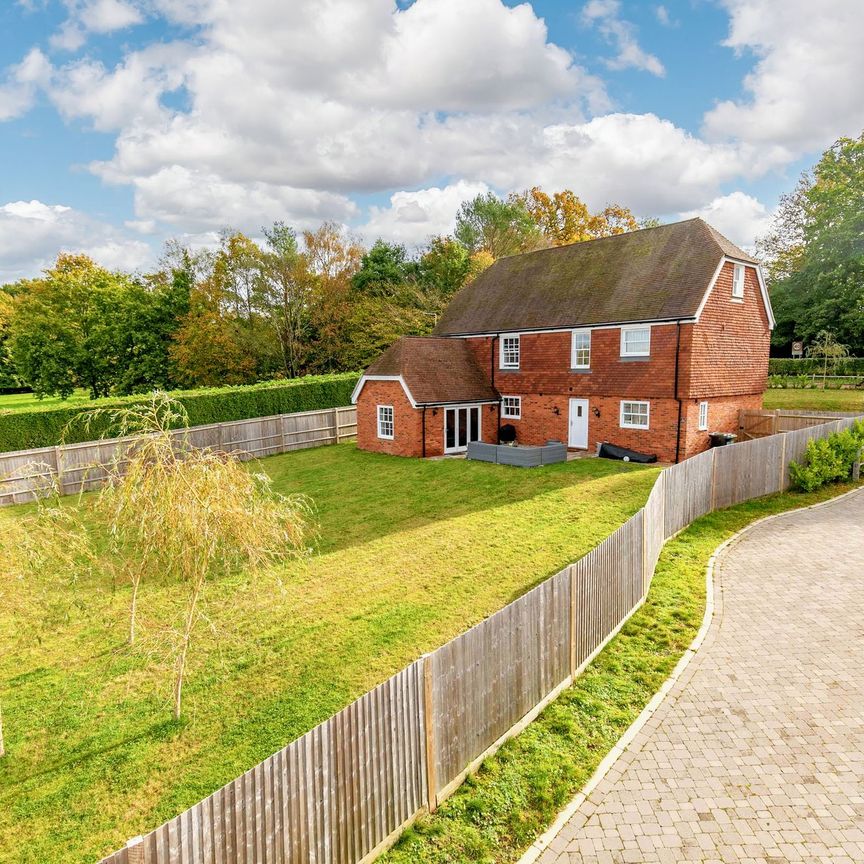 Shepherds Hill, Colemans Hatch, TN7 - Photo 1