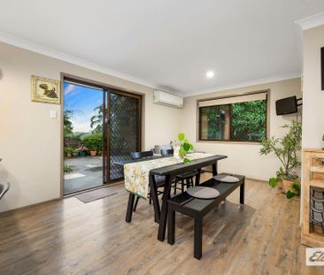 LOWSET GEM ON ANAKIE DRIVE! - Photo 4