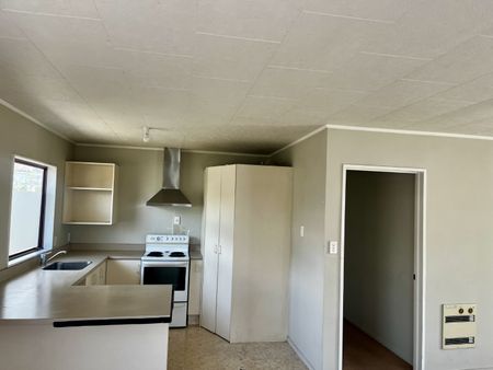 Charles Street , Raureka - Photo 4