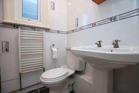 Agraria Road, Guildford, Surrey, GU2 - Photo 4