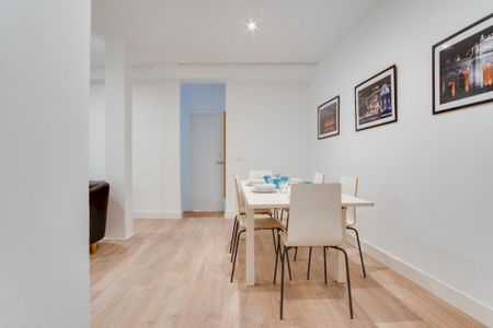 Cozy room in Fernán Gonzalez Street - Photo 2