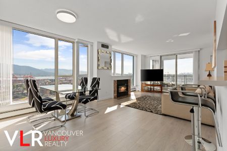 Condo in Downtown Vancouver, BC - Photo 2