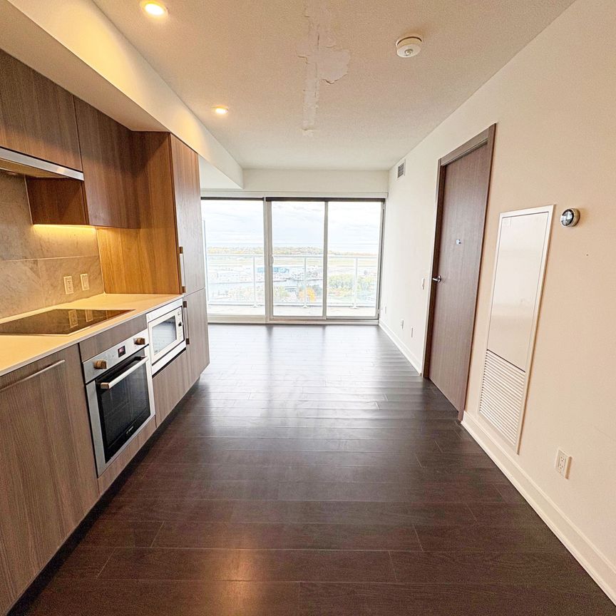 For Lease - 17 Bathurst Street Unit# 2516, Toronto, Ontario - Photo 1