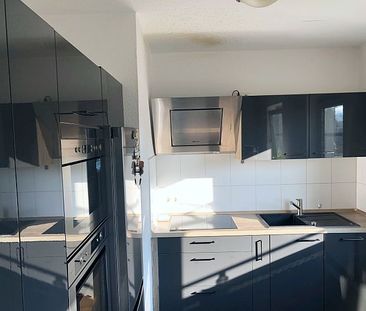 + 2 Zimmer komplett modernisiert + - Foto 4