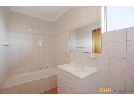 Location, Location! - Photo 5