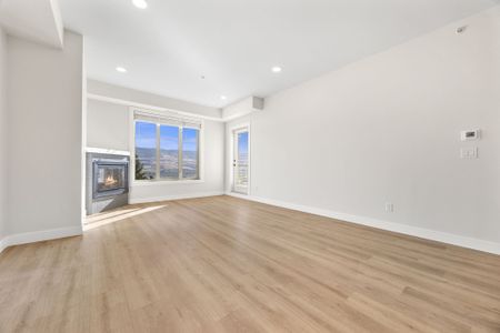 Luxury 2-Bedroom, 2-Bathroom Home at Pinnacle Point - Photo 3