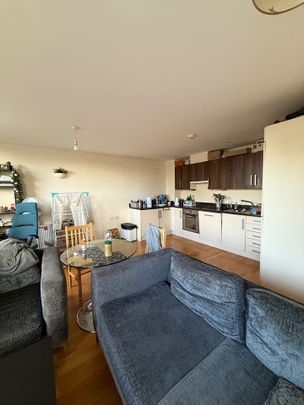 Room in a Shared Flat, Hallmark Court, E14 - Photo 1