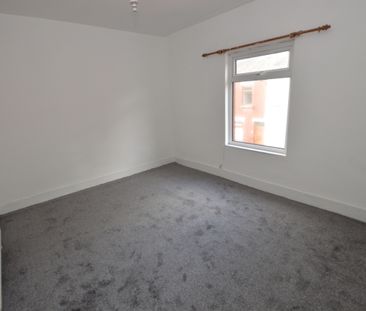 2 Bedroom Terraced House - Photo 6